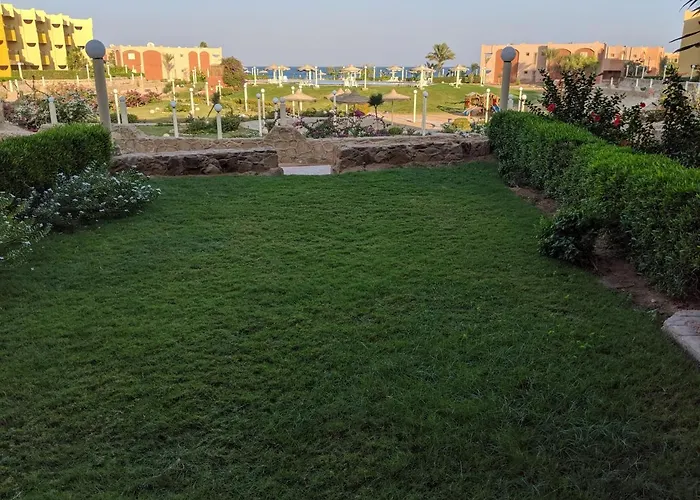 Chalet Ground Floor, With Pool & Sea View *